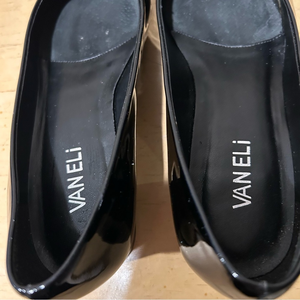 VANELI women’s black patent leather pump with decorative accent in size 7.5 - Picture 7 of 12